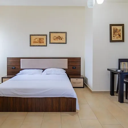 Alba Hotel Shëngjin