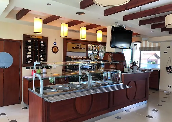 Alba فندق Shëngjin